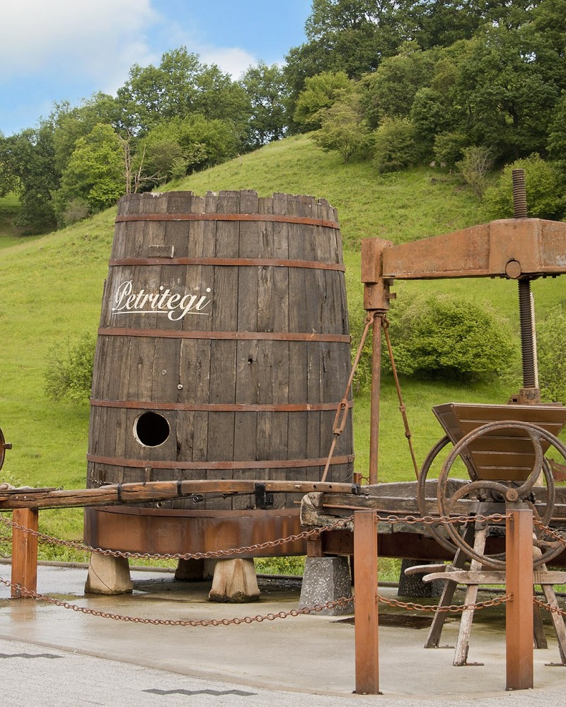 GASTRONOMY VISIT IN PETRITEGI CIDER HOUSE GASTRONOMY VISIT IN PETRITEGI CIDER HOUSE