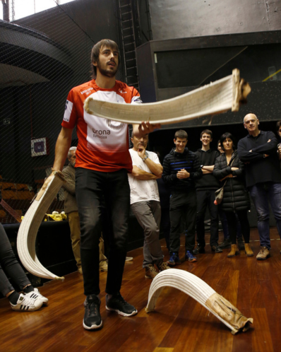 PELOTE BASQUE ET CAVE À CIDRE