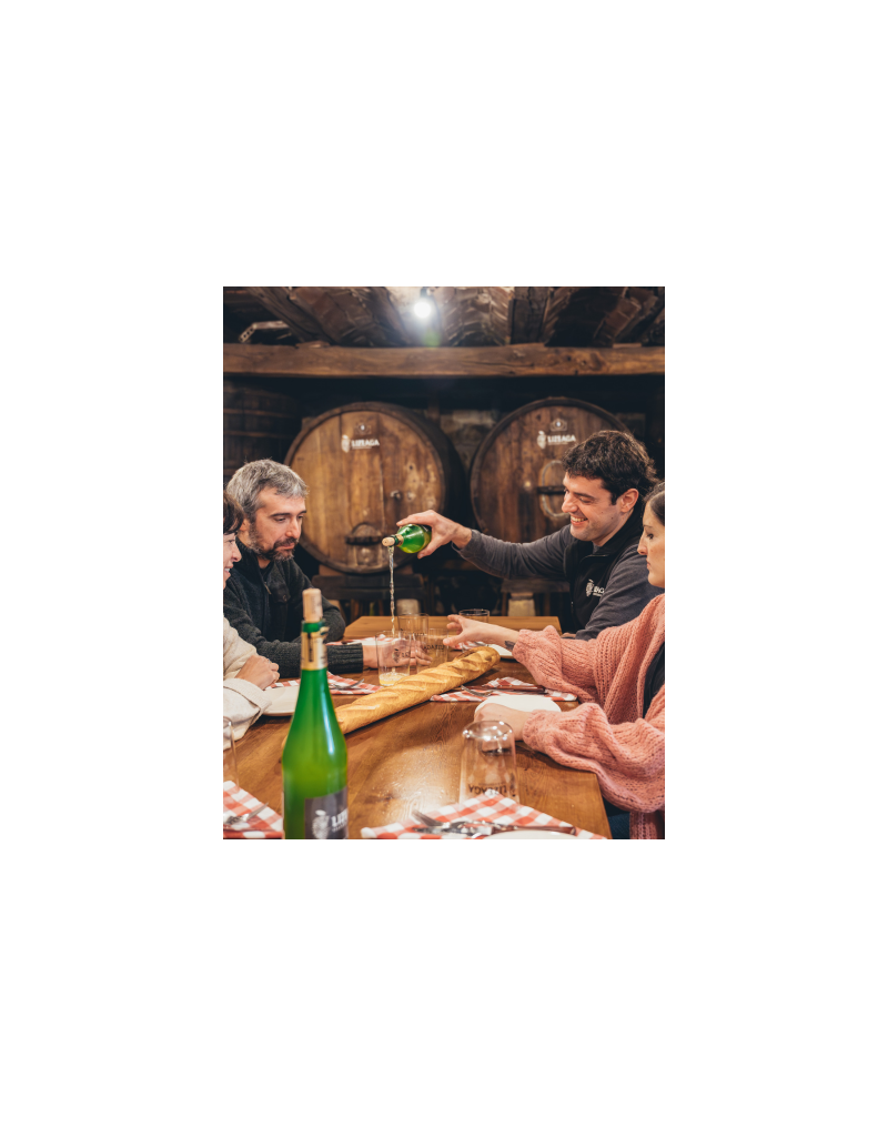 Visita y comida en la Sidrería Lizeaga Visita y comida en la Sidrería Lizeaga