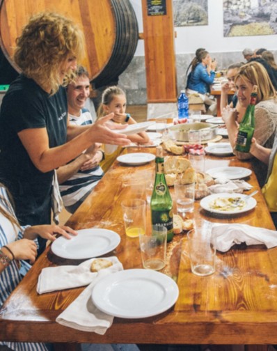 MERCADO DE PRODUCTORES Y BODEGA DE SIDRA