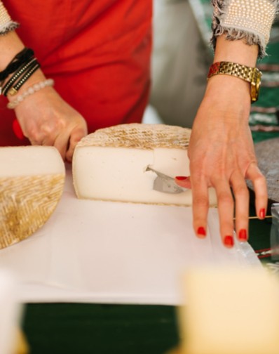 MERCADO DE PRODUCTORES Y BODEGA DE SIDRA