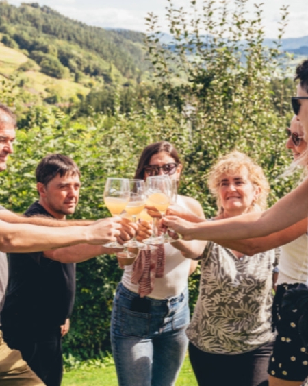 VISITE GUIDÉE DANS UNE CIDRERIE BASQUE