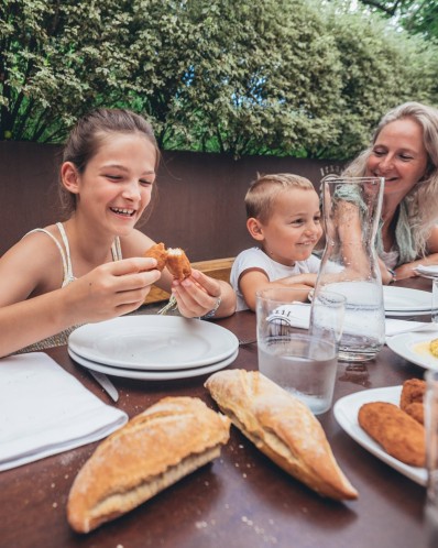 TALLER DE ZUMO DE MANZANA EN CASERÍO LAGAR TALLER DE ZUMO DE MANZANA EN CASERÍO LAGAR