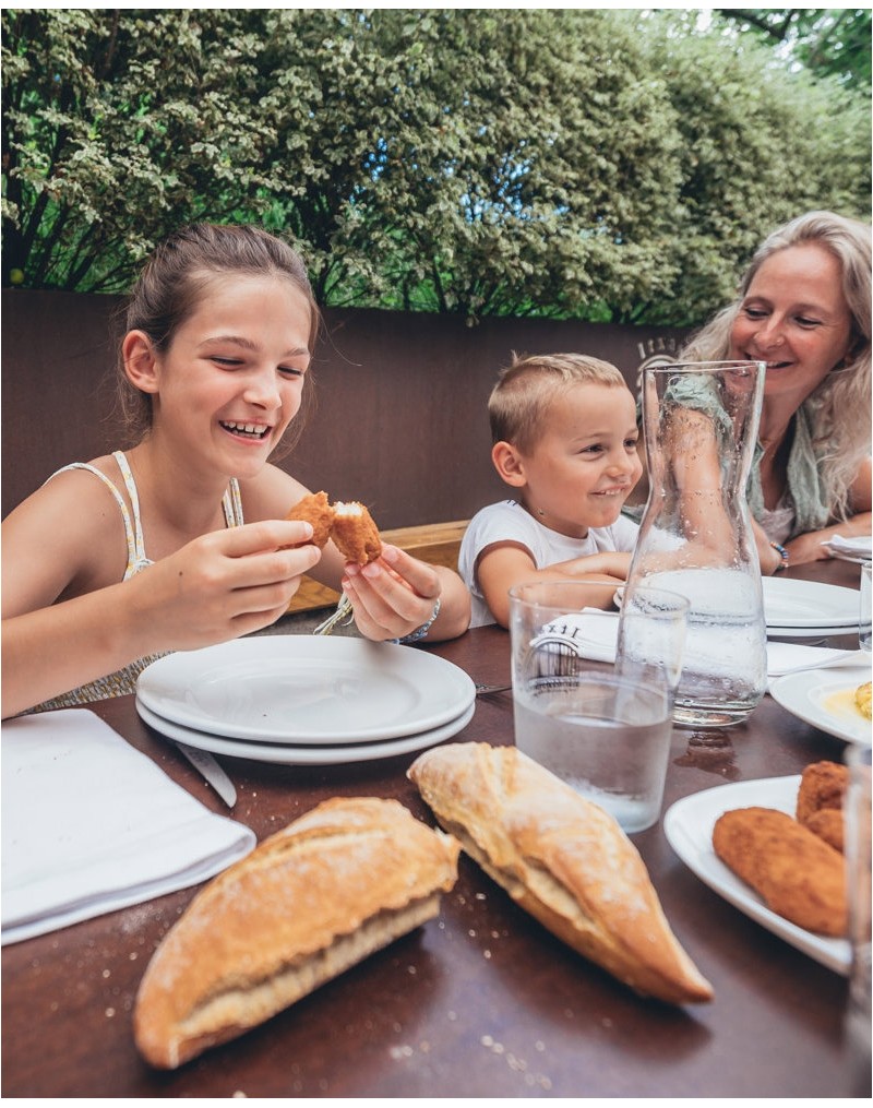 TALLER DE ZUMO DE MANZANA EN CASERÍO LAGAR TALLER DE ZUMO DE MANZANA EN CASERÍO LAGAR