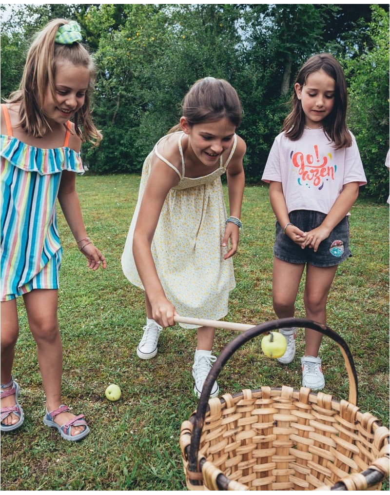TALLER DE ZUMO DE MANZANA EN CASERÍO LAGAR TALLER DE ZUMO DE MANZANA EN CASERÍO LAGAR