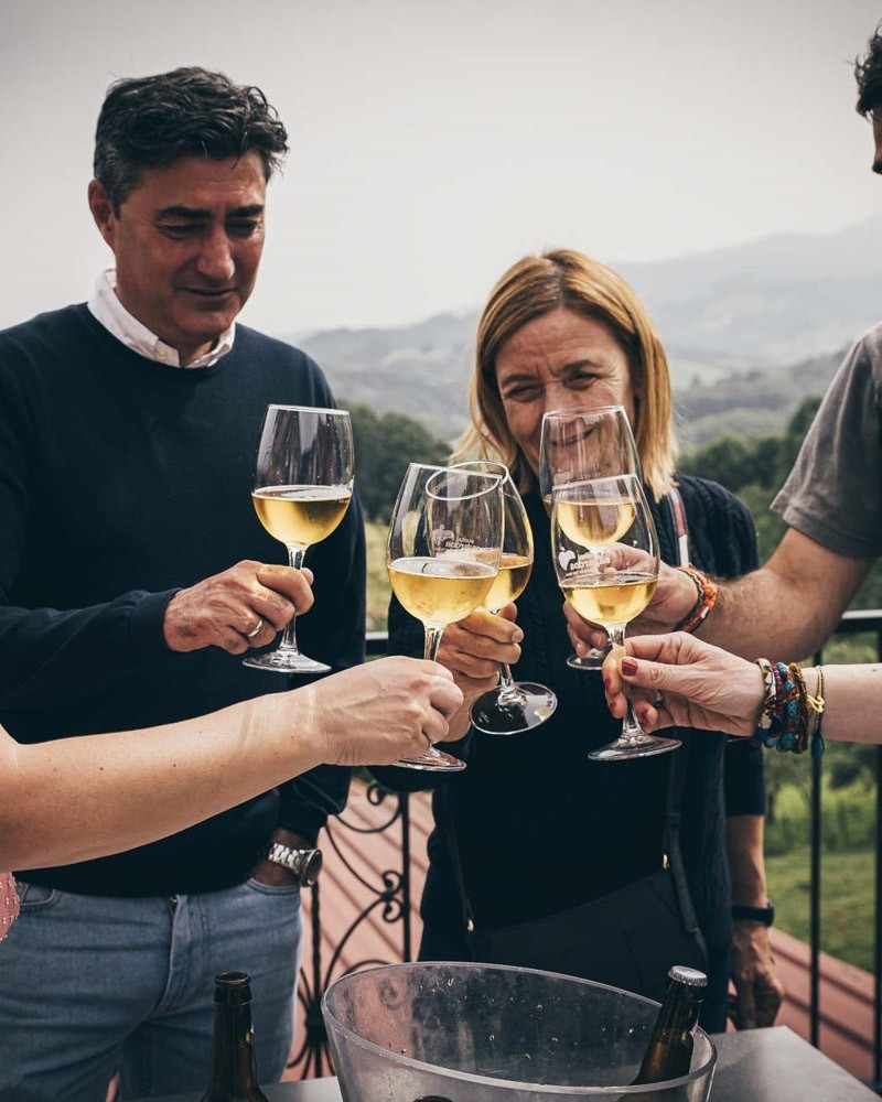 Expérience Vallée salée d'Añana et cave à cidre Expérience Vallée salée d'Añana et cave à cidre