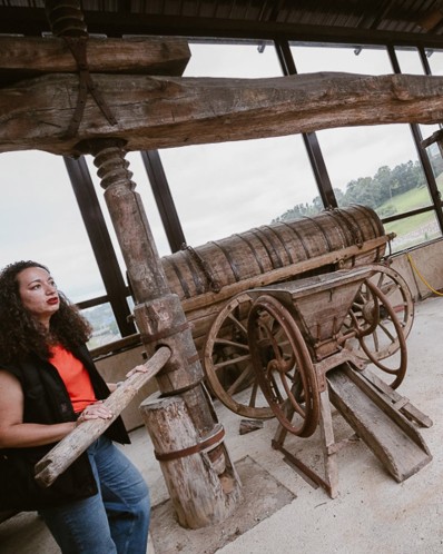 BASQUE WHALESHIP AND CIDER HOUSE WITH TRANSPORT BASQUE WHALESHIP AND CIDER HOUSE WITH TRANSPORT