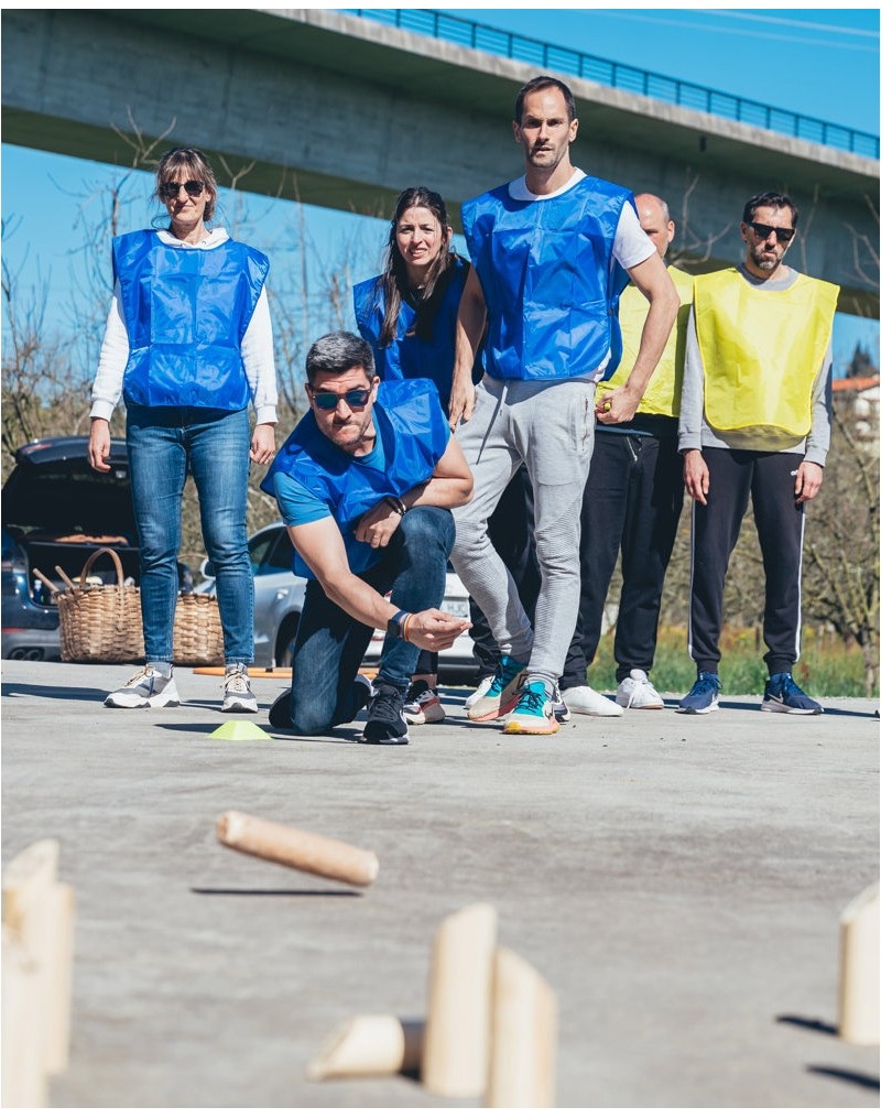 RURAL SPORTS OR GYNCANA IN A CIDER HOUSE RURAL SPORTS OR GYNCANA IN A CIDER HOUSE