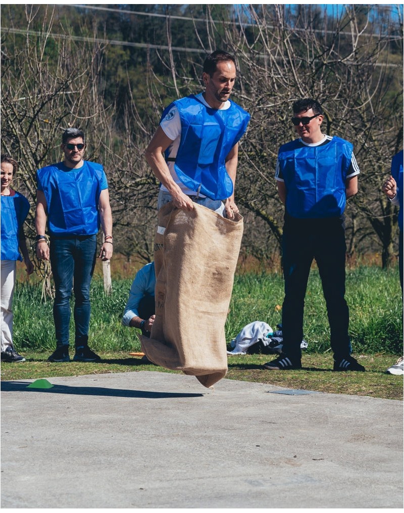 RURAL SPORTS OR GYNCANA IN A CIDER HOUSE RURAL SPORTS OR GYNCANA IN A CIDER HOUSE