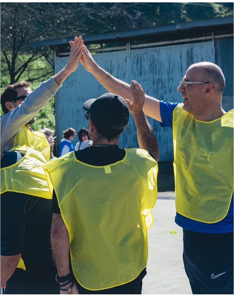 Erosi herri kirolak edo gincana sagardotegian Erosi herri kirolak edo gincana sagardotegian