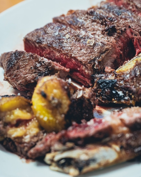 Erosi herri kirolak edo gincana sagardotegian Erosi herri kirolak edo gincana sagardotegian