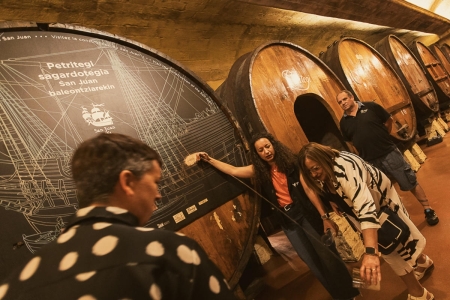 ALBAOLA Y BODEGA DE SIDRA ALBAOLA Y BODEGA DE SIDRA