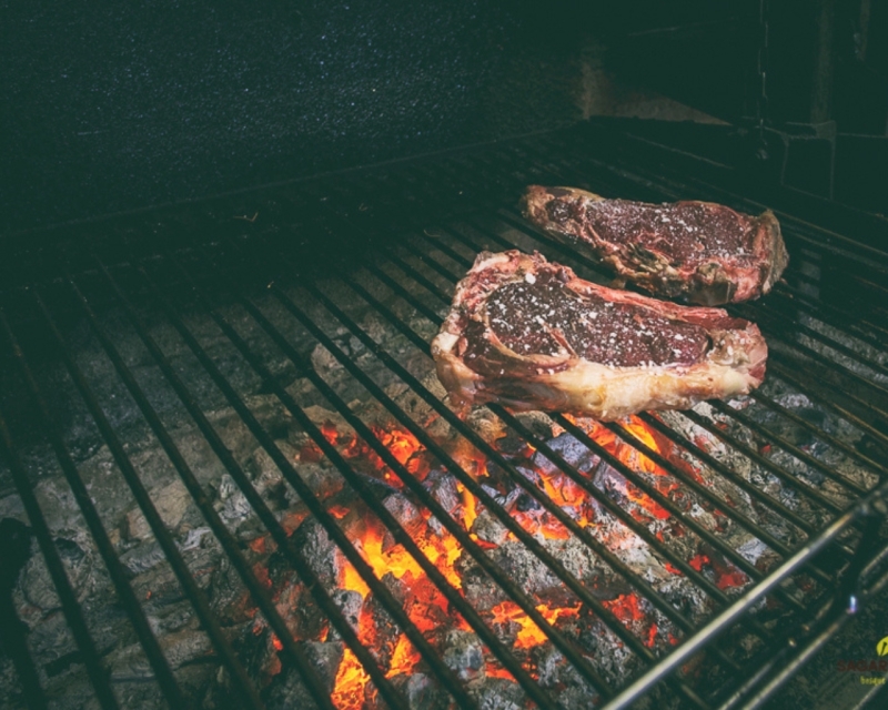 VISITÉ GUIDÉE ET DÉJEUNER DANS UNE CIDRERIE BASQUE