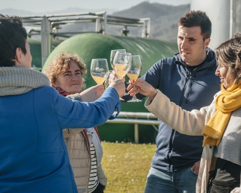 Guided visit and lunch at Gaztañaga Cider House