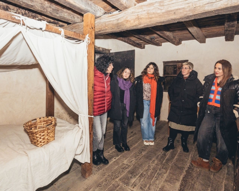 CASERÍO VASCO Y BODEGA DE SIDRA CON TRANSPORTE