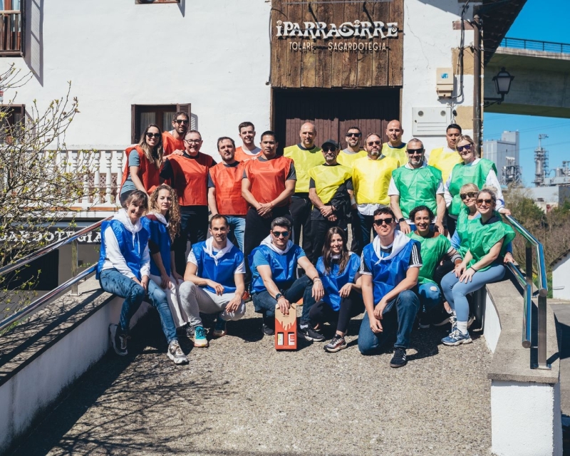 Yincana de deporte rural y bodega de sidra Yincana de deporte rural y bodega de sidra