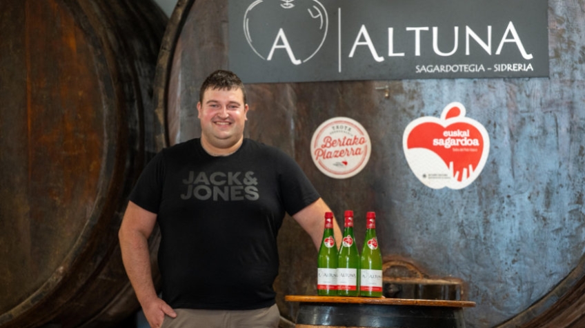 La Sidrería Altuna ha elaborado por primera vez la sidra con Denominación de Origen Euskal Sagardoa